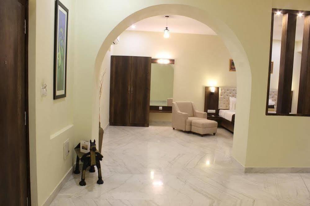 Mewargarh Udaipur By Red Lion S Hotel Exterior foto