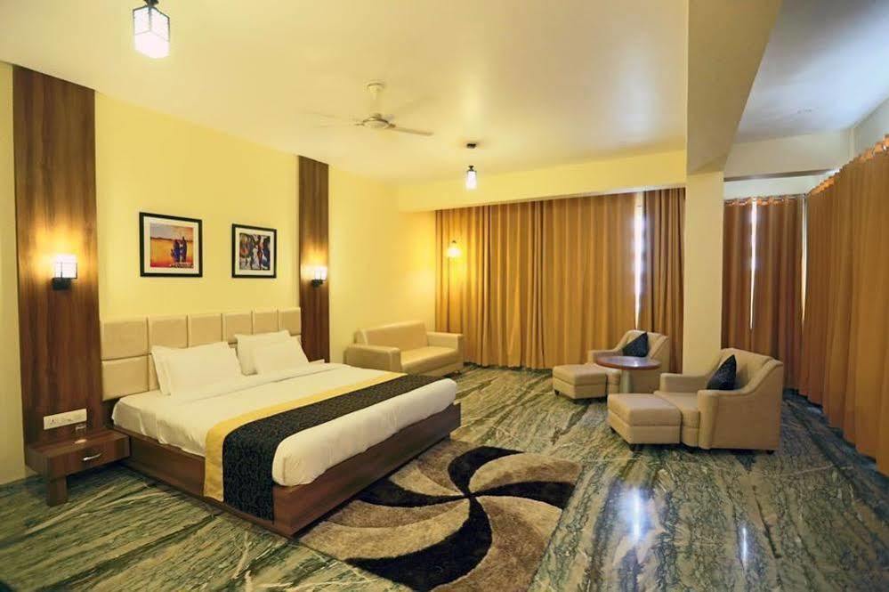Mewargarh Udaipur By Red Lion S Hotel Exterior foto