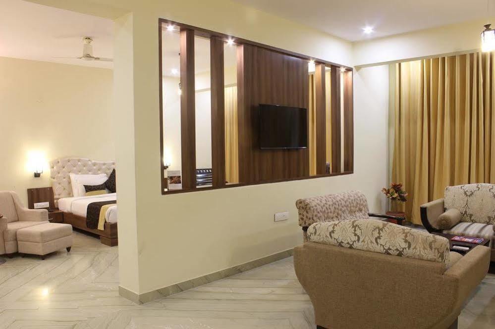 Mewargarh Udaipur By Red Lion S Hotel Exterior foto