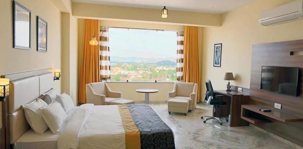 Mewargarh Udaipur By Red Lion S Hotel Exterior foto