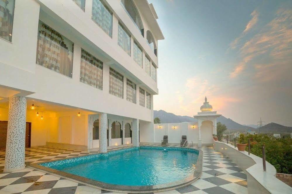 Mewargarh Udaipur By Red Lion S Hotel Exterior foto