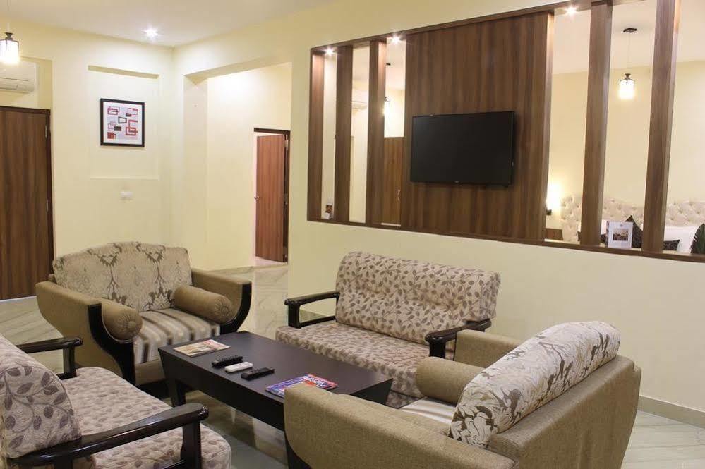 Mewargarh Udaipur By Red Lion S Hotel Exterior foto
